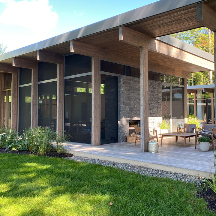 TerraSummer Fixed Screens on Lac-Brome Residence by Atelier Pierre Thibault