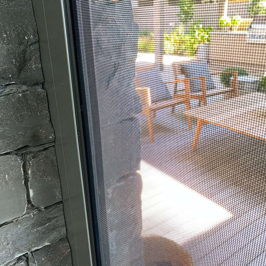 TerraSummer Fixed Screens on Lac-Brome Residence by Atelier Pierre Thibault