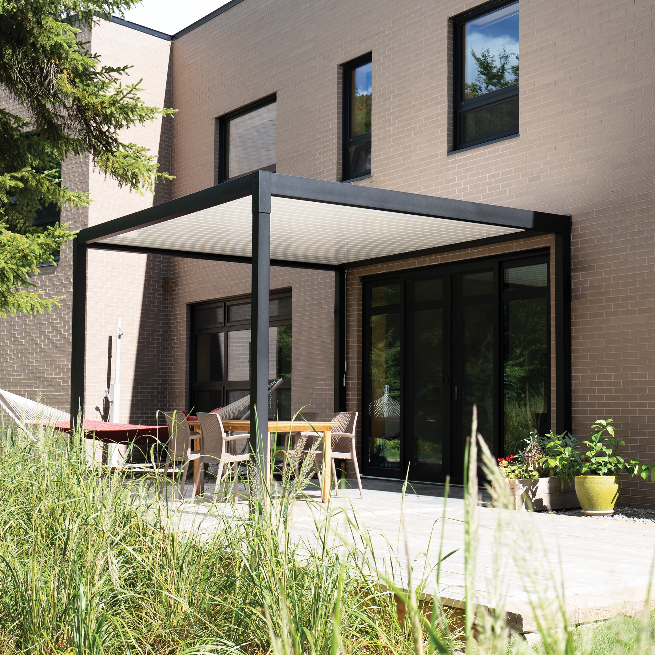 Manual Louvered Pergola