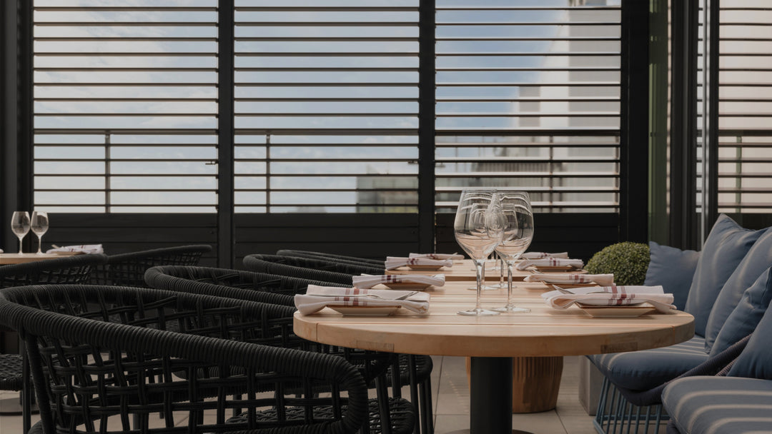 Screens, design louvered walls or privacy shutters: When to choose what?