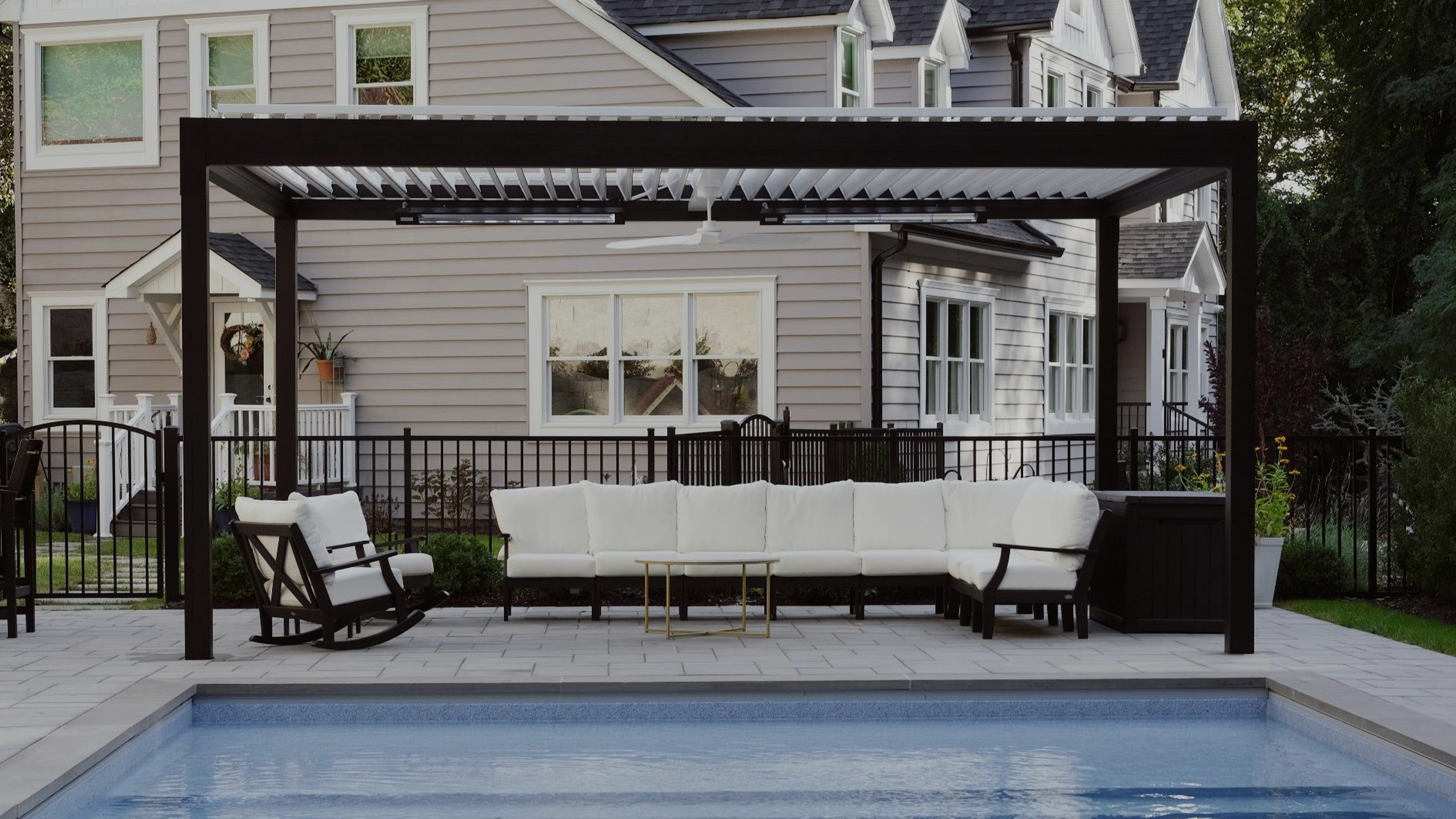 TERRA SUMMER featured on “World’s Greatest!...” on Bloomberg TV